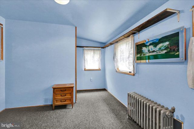 33 N RICHMOND ST, Fleetwood, PA 19522