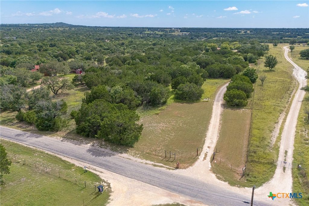 Image 36 of property listing at 23168 Wolfridge Road, Killeen, TX 76549