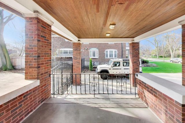 823 Jackson Avenue, River Forest, IL 60305
