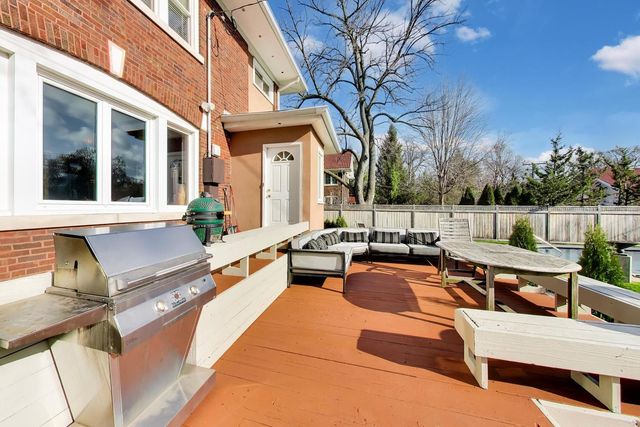823 Jackson Avenue, River Forest, IL 60305