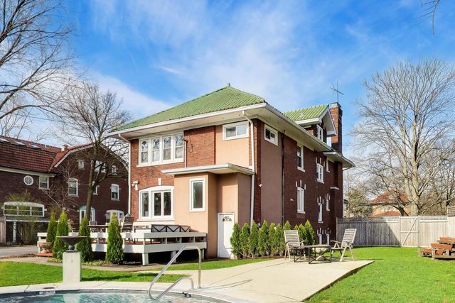 823 Jackson Avenue, River Forest, IL 60305