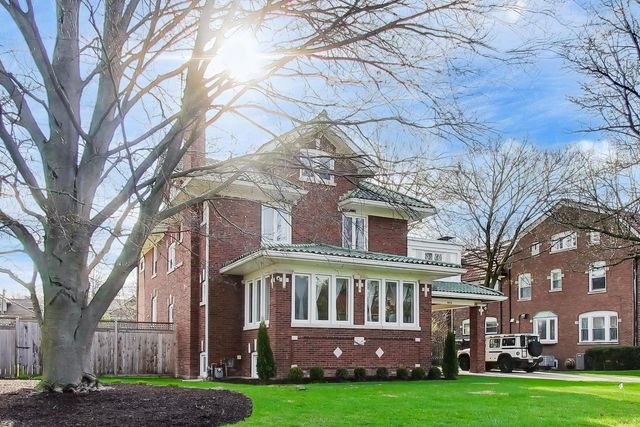 823 Jackson Avenue, River Forest, IL 60305