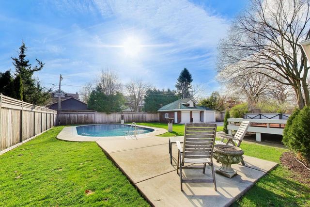 823 Jackson Avenue, River Forest, IL 60305