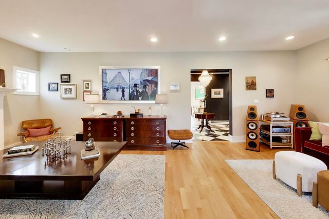 823 Jackson Avenue, River Forest, IL 60305