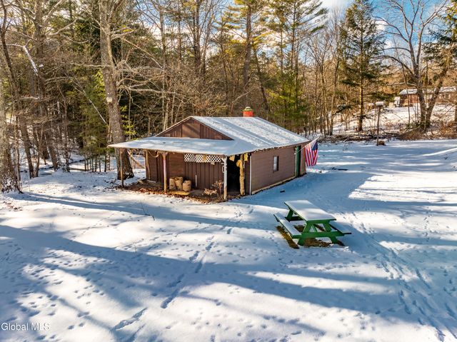 9 Conans Run, Milton, NY 12020