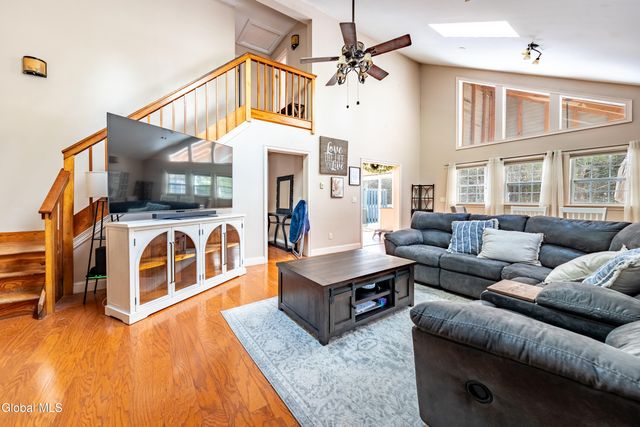 9 Conans Run, Milton, NY 12020