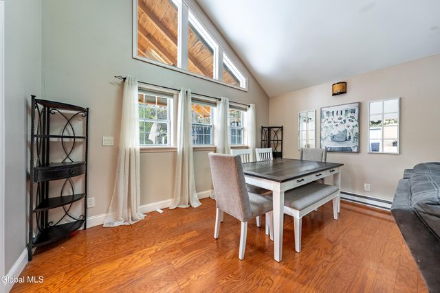 9 Conans Run, Milton, NY 12020