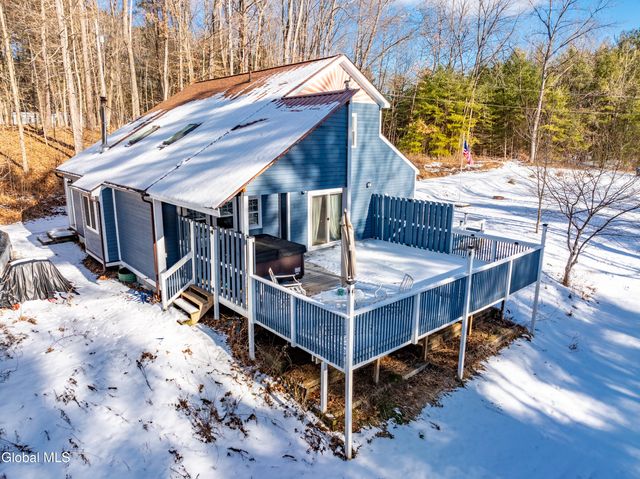 9 Conans Run, Milton, NY 12020