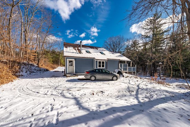 9 Conans Run, Milton, NY 12020