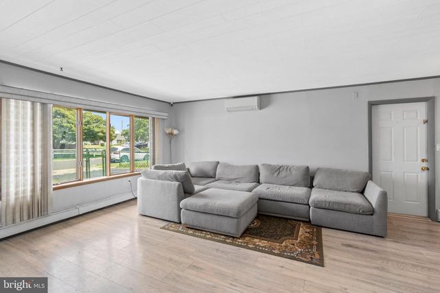 1 INDIGO TURN, Levittown, PA 19057