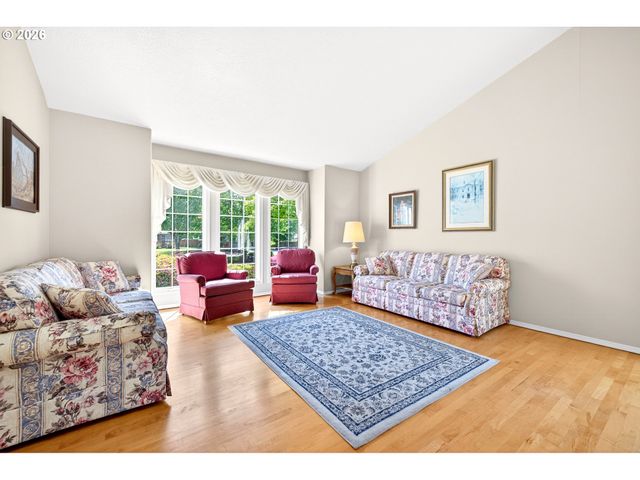 211 Nw WEST HILLS Dr, Mc Minnville, OR 97128