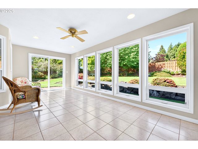 211 Nw WEST HILLS Dr, Mc Minnville, OR 97128