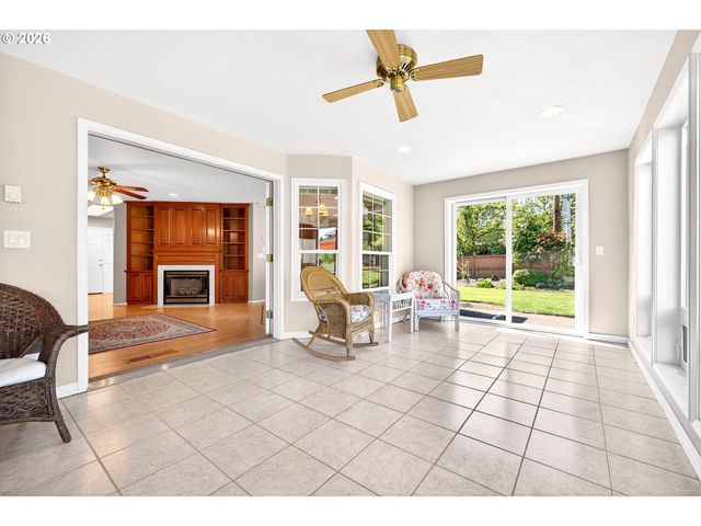 211 Nw WEST HILLS Dr, Mc Minnville, OR 97128