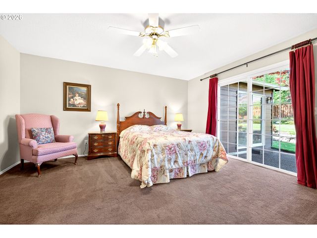 211 Nw WEST HILLS Dr, Mc Minnville, OR 97128