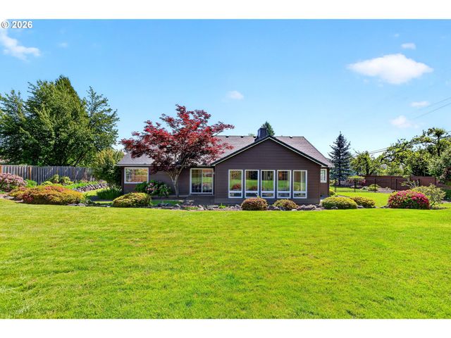 211 Nw WEST HILLS Dr, Mc Minnville, OR 97128