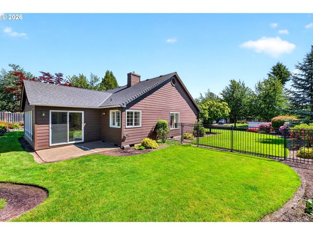211 Nw WEST HILLS Dr, Mc Minnville, OR 97128