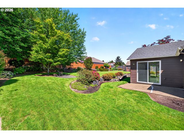 211 Nw WEST HILLS Dr, Mc Minnville, OR 97128