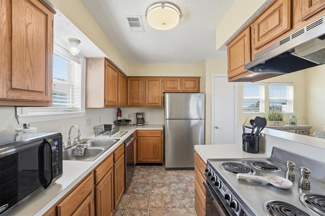 3902 Island Court, Galveston, TX 77554