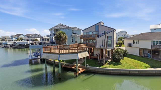 3902 Island Court, Galveston, TX 77554