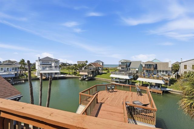 3902 Island Court, Galveston, TX 77554