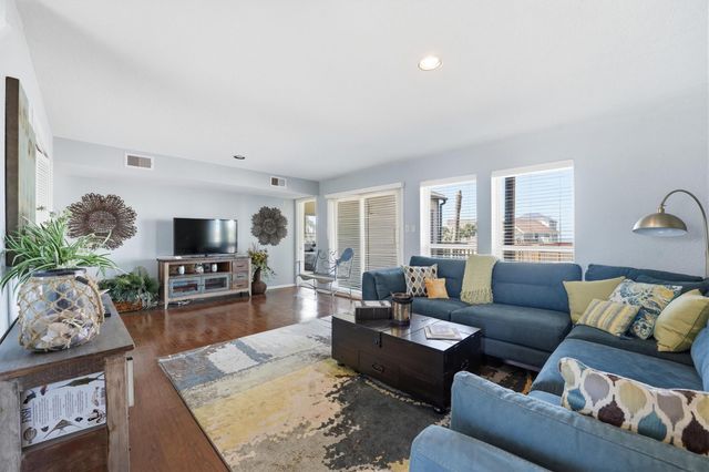 3902 Island Court, Galveston, TX 77554