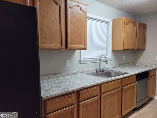 41 Sandstone Lane, Sharpsburg, GA 30277
