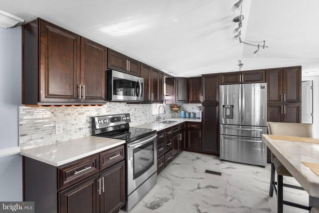 34 CRATER LN, Stafford, VA 22556