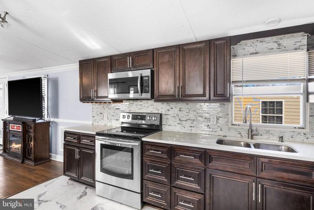 34 CRATER LN, Stafford, VA 22556