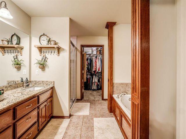 916 Winter Park, Blanchard, OK 73010