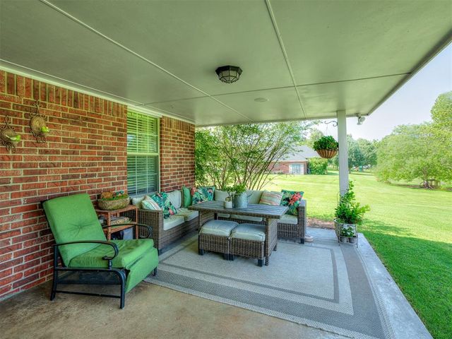 916 Winter Park, Blanchard, OK 73010