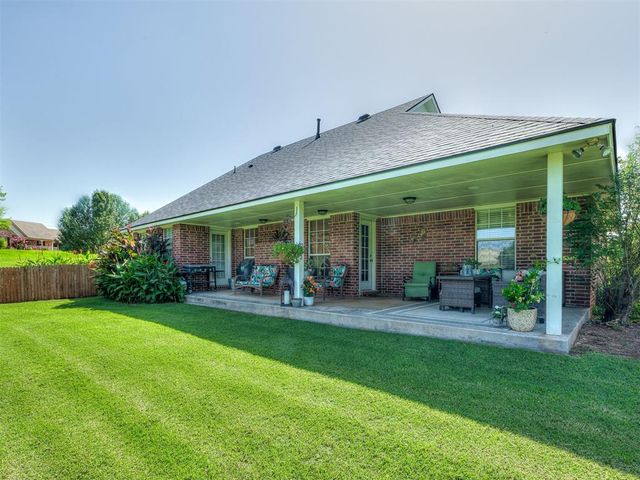 916 Winter Park, Blanchard, OK 73010
