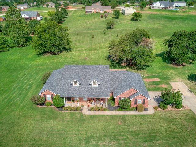916 Winter Park, Blanchard, OK 73010
