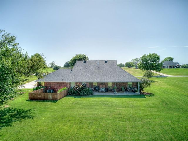 916 Winter Park, Blanchard, OK 73010