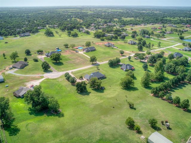 916 Winter Park, Blanchard, OK 73010
