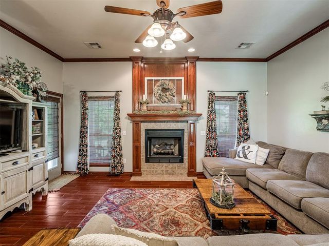 916 Winter Park, Blanchard, OK 73010
