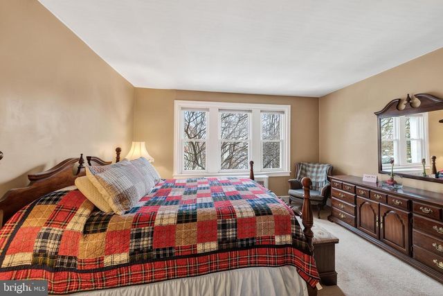 990 E GODFREY AVE, Philadelphia, PA 19124