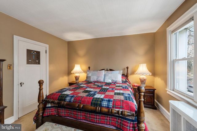 990 E GODFREY AVE, Philadelphia, PA 19124