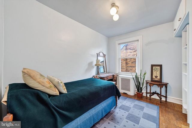 990 E GODFREY AVE, Philadelphia, PA 19124