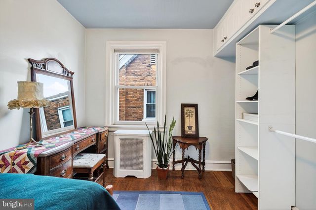 990 E GODFREY AVE, Philadelphia, PA 19124