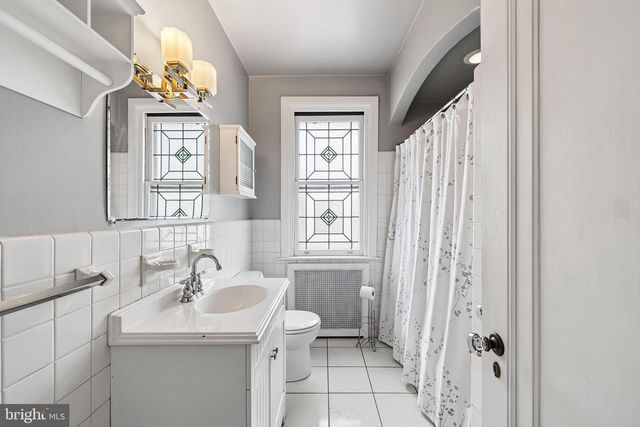 990 E GODFREY AVE, Philadelphia, PA 19124