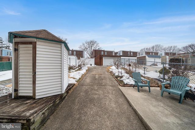 990 E GODFREY AVE, Philadelphia, PA 19124