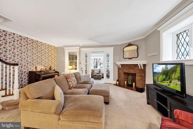 990 E GODFREY AVE, Philadelphia, PA 19124