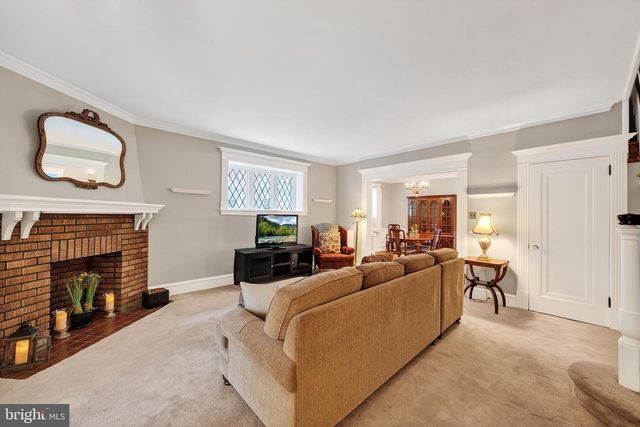 990 E GODFREY AVE, Philadelphia, PA 19124