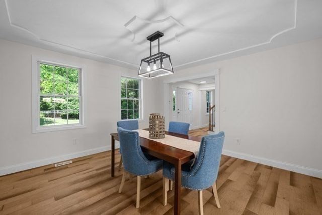 128 Memorial Dr, Shrewsbury, MA 01545