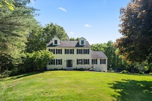128 Memorial Dr, Shrewsbury, MA 01545