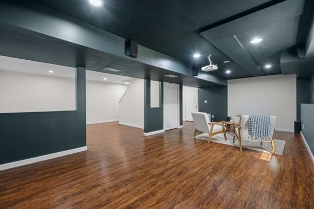 128 Memorial Dr, Shrewsbury, MA 01545