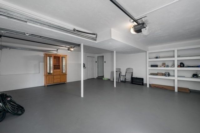 128 Memorial Dr, Shrewsbury, MA 01545