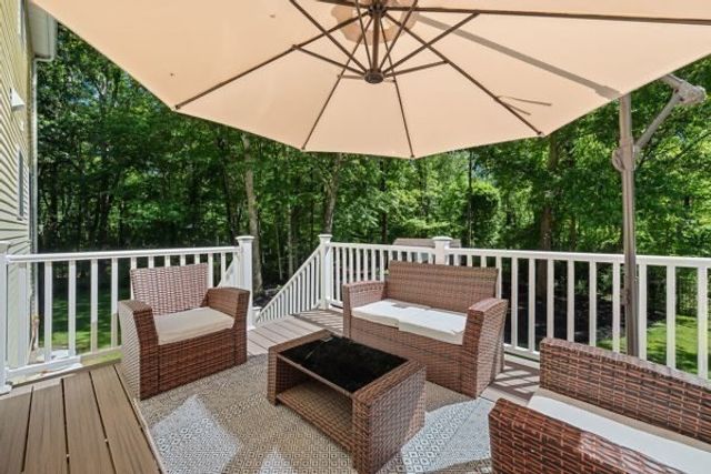 128 Memorial Dr, Shrewsbury, MA 01545