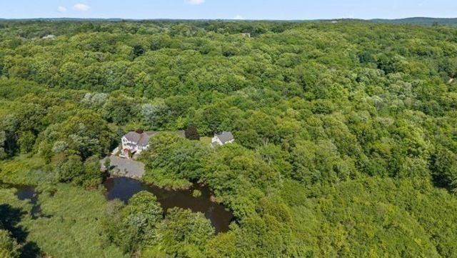 128 Memorial Dr, Shrewsbury, MA 01545
