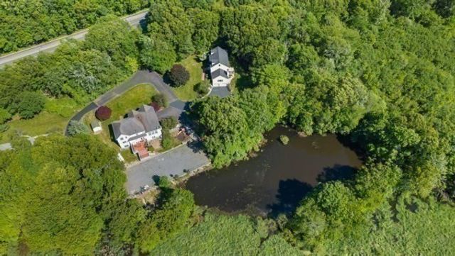 128 Memorial Dr, Shrewsbury, MA 01545
